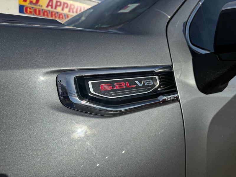 GMC Sierra 1500 Limited 4WD Crew Cab 147" SLT 2022