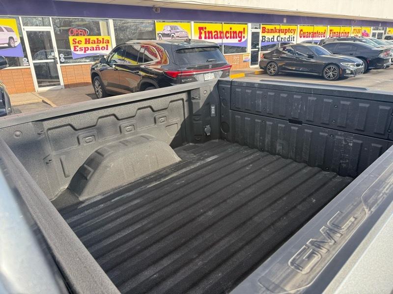 GMC Sierra 1500 Limited 4WD Crew Cab 147" SLT 2022