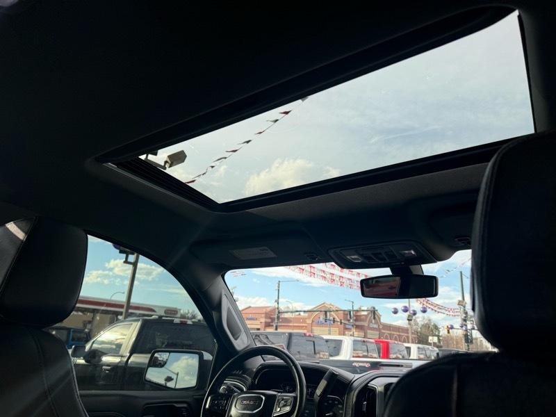 GMC Sierra 1500 Limited 4WD Crew Cab 147" SLT 2022