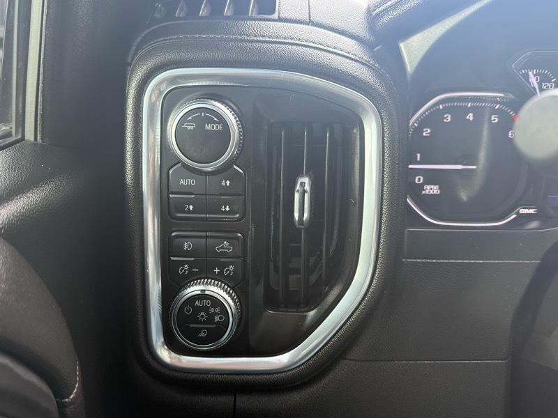 GMC Sierra 1500 Limited 4WD Crew Cab 147" SLT 2022