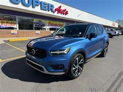 2021 Volvo XC40 