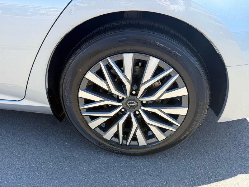 Nissan Altima 2.5 SV Sedan 2024