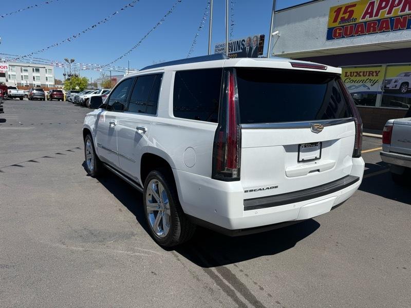 Cadillac Escalade 4WD 4dr Platinum 2017