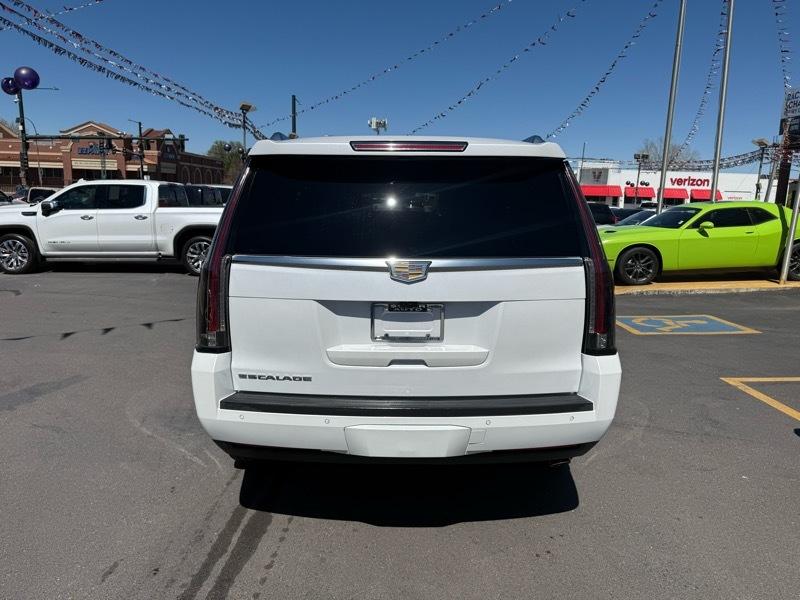 Cadillac Escalade 4WD 4dr Platinum 2017