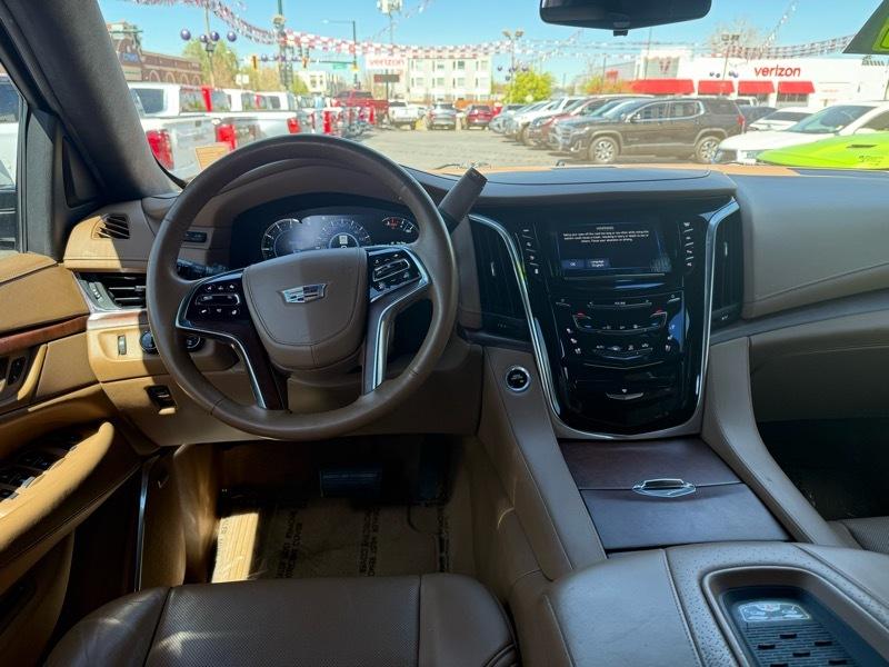 Cadillac Escalade 4WD 4dr Platinum 2017