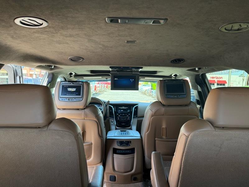 Cadillac Escalade 4WD 4dr Platinum 2017