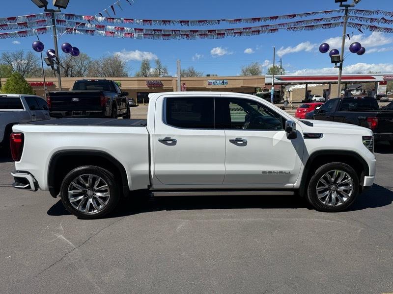 GMC Sierra 1500 4WD Crew Cab 147" Denali 2023