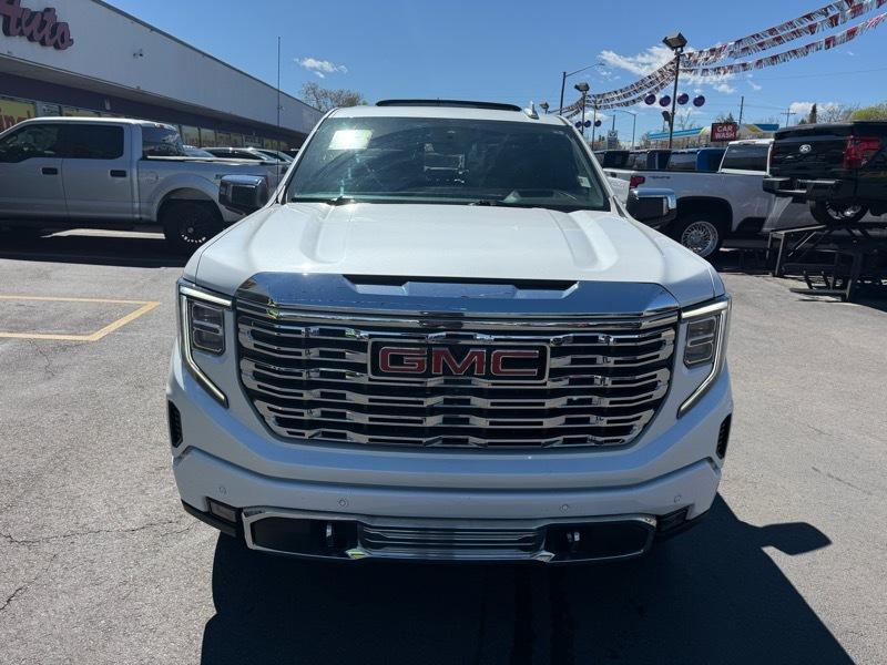 GMC Sierra 1500 4WD Crew Cab 147" Denali 2023