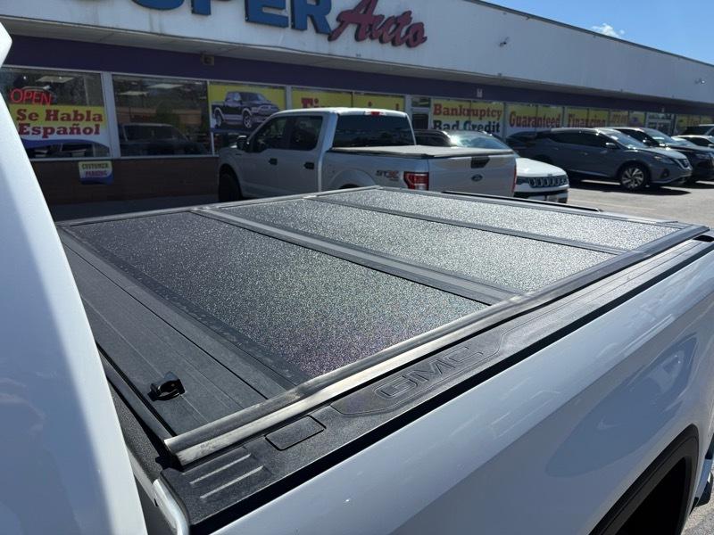 GMC Sierra 1500 4WD Crew Cab 147" Denali 2023