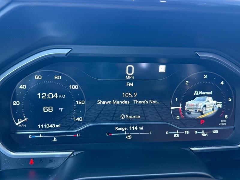 GMC Sierra 1500 4WD Crew Cab 147" Denali 2023