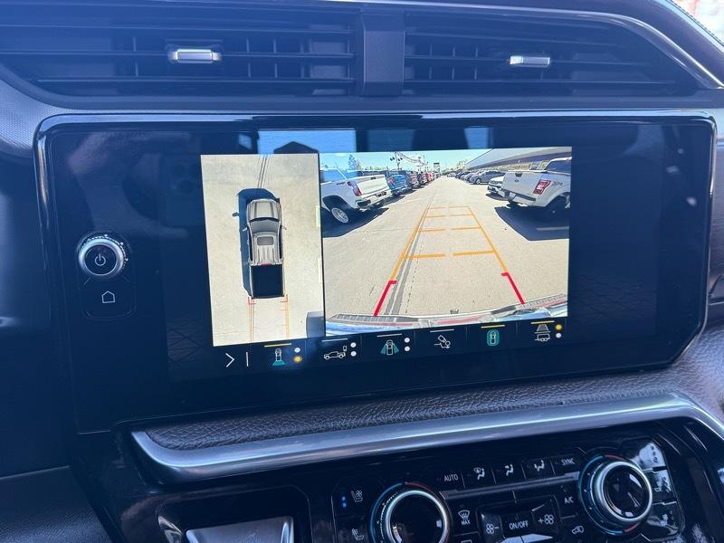 GMC Sierra 1500 4WD Crew Cab 147" Denali 2023