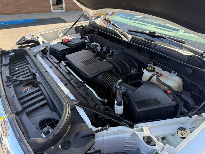 GMC Sierra 1500 4WD Crew Cab 147" Denali 2023