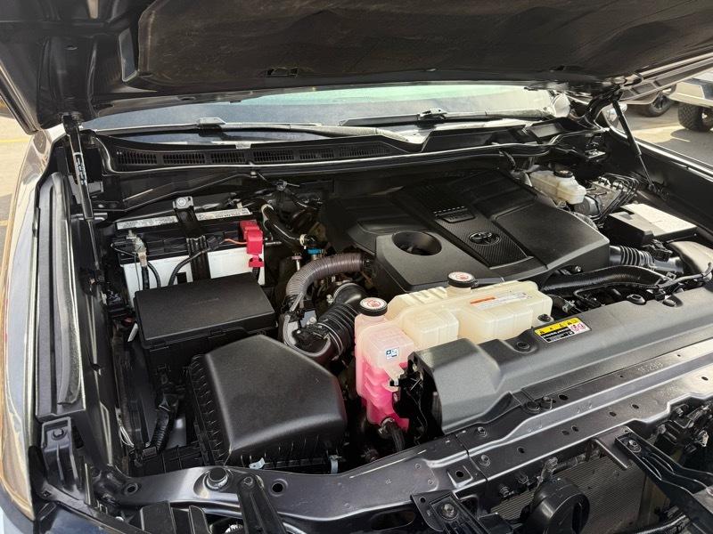 Toyota Tundra 4WD Limited CrewMax 5.5' Bed (Natl) 2022