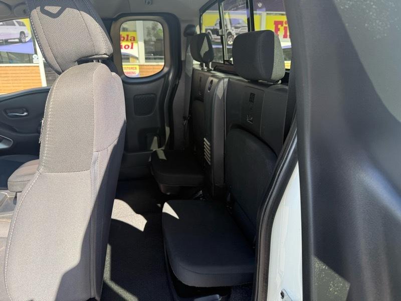 Nissan Frontier King Cab 4x4 SV 2024