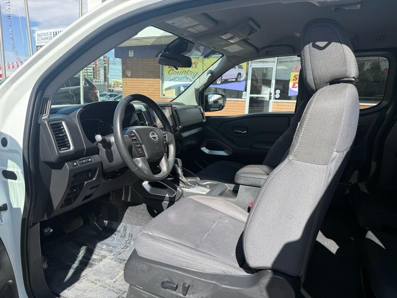 Nissan Frontier King Cab 4x4 SV 2024