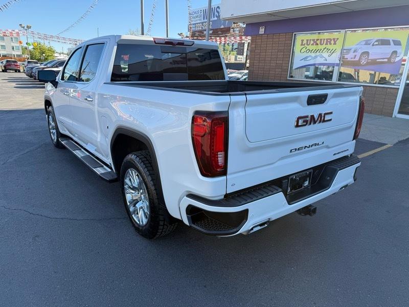 GMC Sierra 1500 4WD Crew Cab 147" Denali 2023