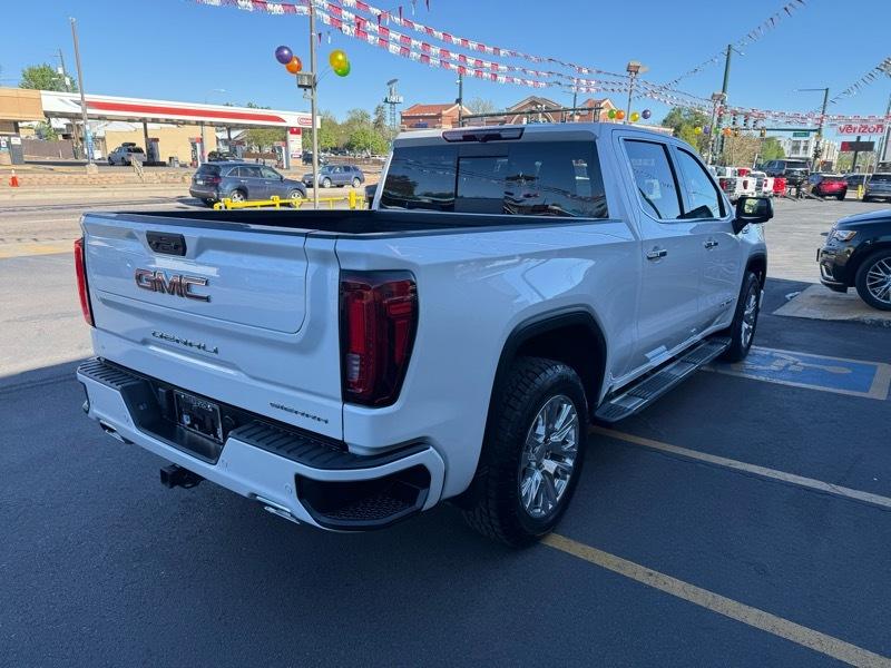 GMC Sierra 1500 4WD Crew Cab 147" Denali 2023