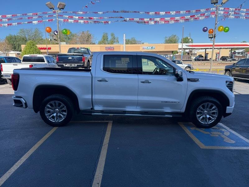 GMC Sierra 1500 4WD Crew Cab 147" Denali 2023