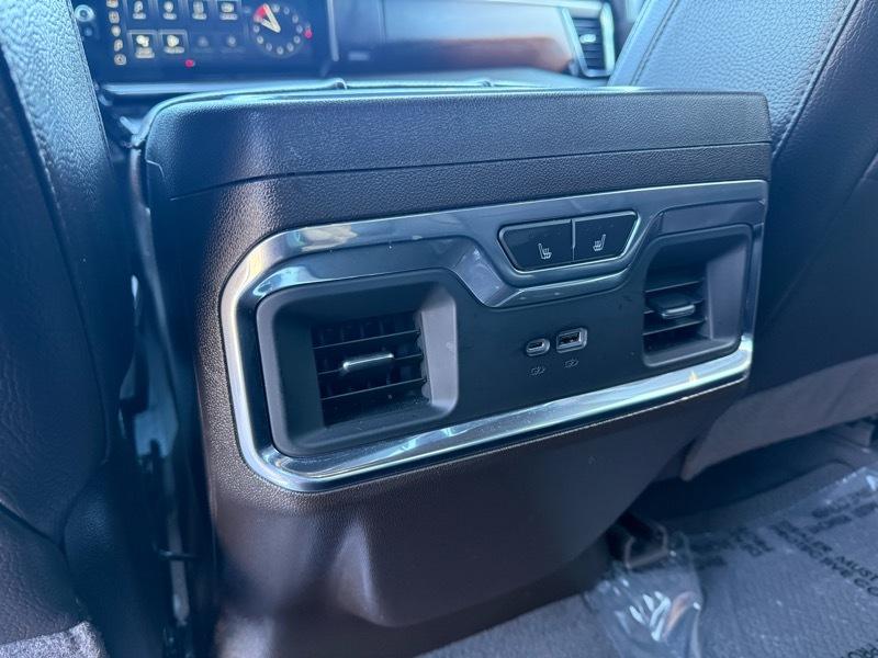 GMC Sierra 1500 4WD Crew Cab 147" Denali 2023