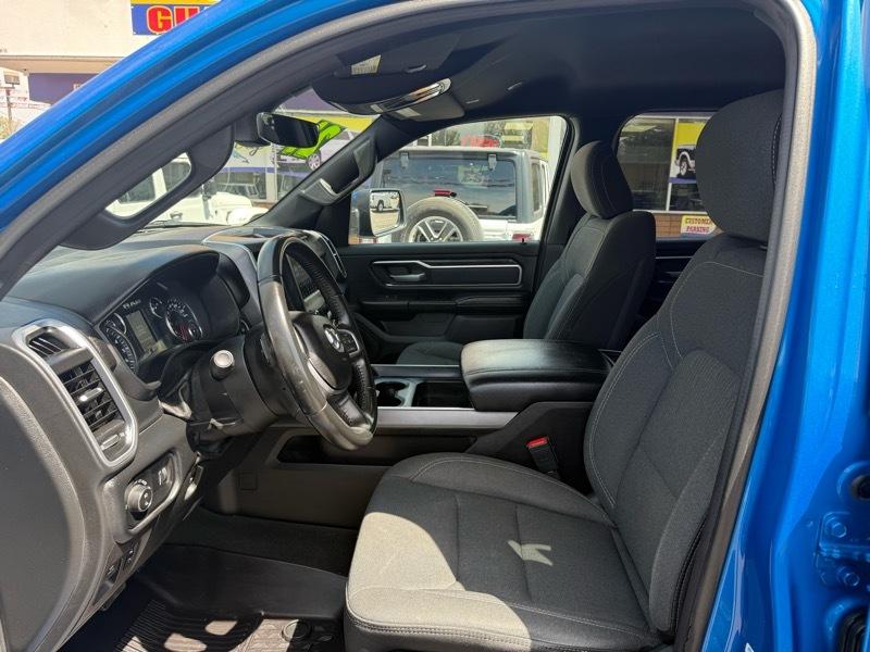 RAM 1500 Big Horn 4x4 Crew Cab 5'7" Box 2021