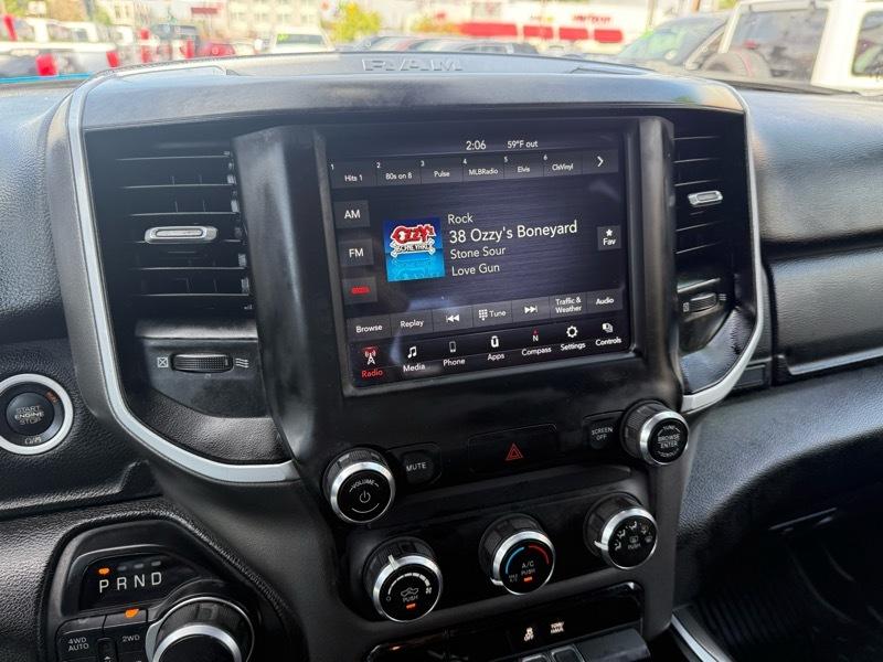 RAM 1500 Big Horn 4x4 Crew Cab 5'7" Box 2021