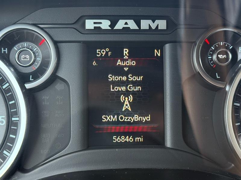 RAM 1500 Big Horn 4x4 Crew Cab 5'7" Box 2021