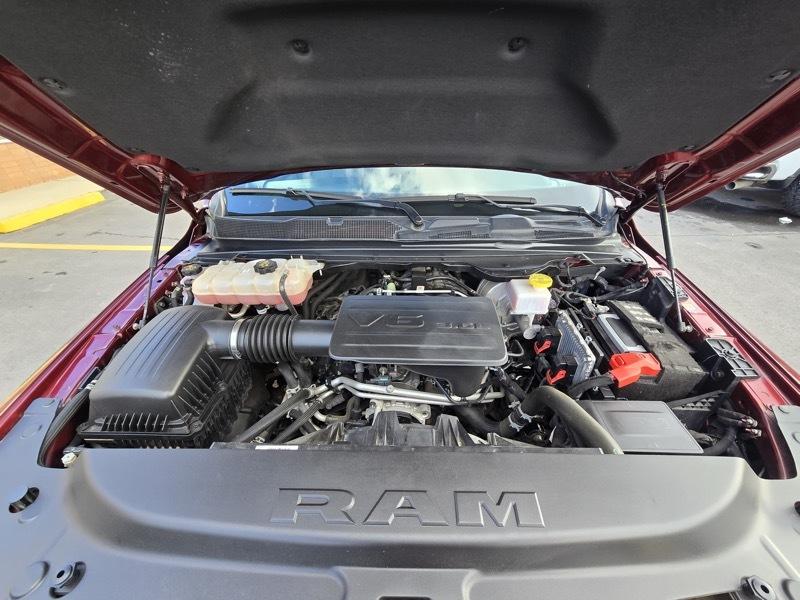 RAM 1500 Big Horn 4x4 Crew Cab 5'7" Box 2022