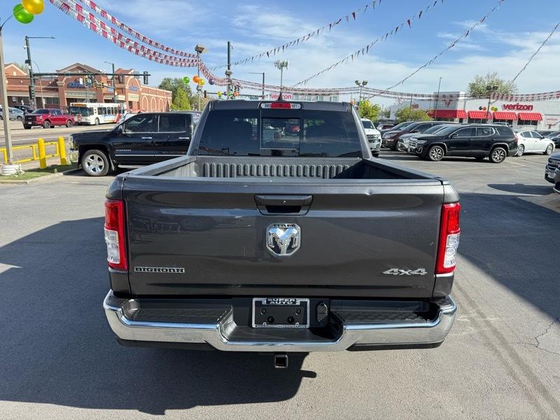 RAM 1500 Big Horn 4x4 Crew Cab 5'7" Box 2022