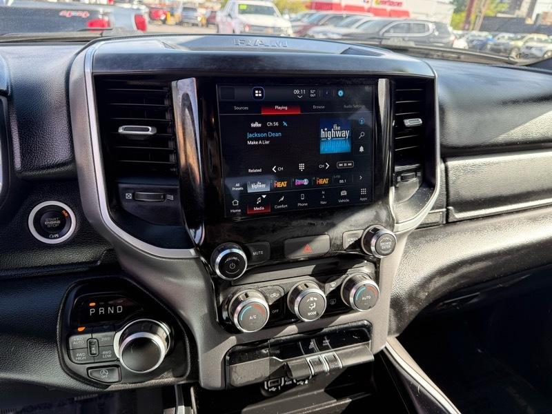 RAM 1500 Big Horn 4x4 Crew Cab 5'7" Box 2022