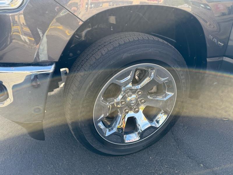 RAM 1500 Big Horn 4x4 Crew Cab 5'7" Box 2022