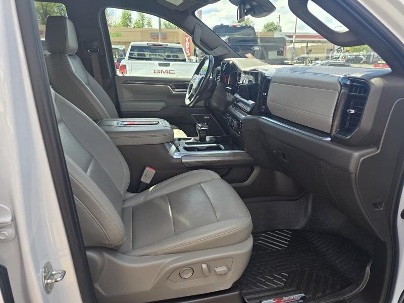 Chevrolet Silverado 1500 4WD Crew Cab 147" LTZ 2022