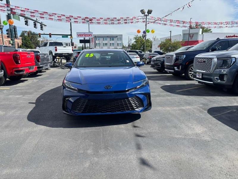 Toyota Camry LE AWD (Natl) 2025