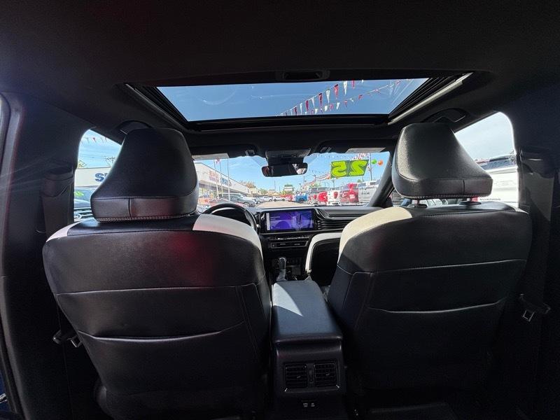 Toyota Camry LE AWD (Natl) 2025