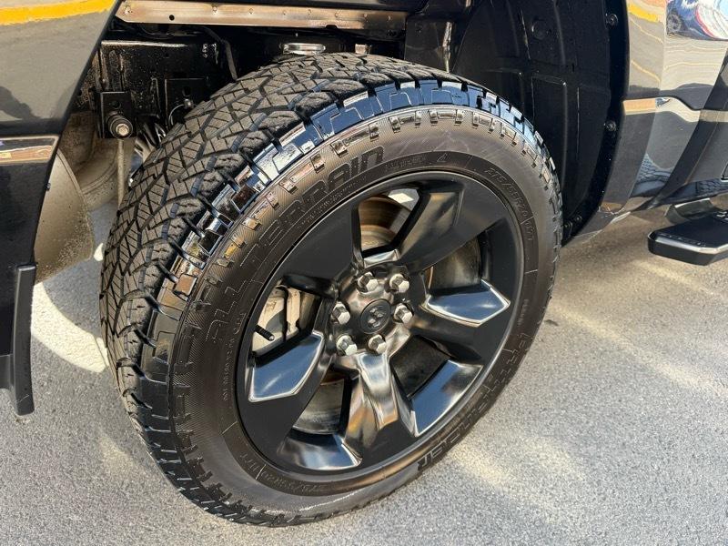 RAM 1500 Big Horn/Lone Star 4x4 Crew Cab 5'7" Box 2019