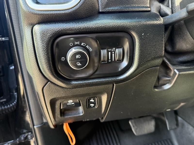 RAM 1500 Big Horn/Lone Star 4x4 Crew Cab 5'7" Box 2019