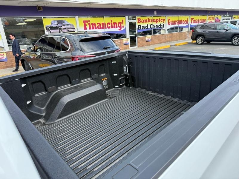 Chevrolet Silverado 1500 4WD Crew Cab 147" LT w/2FL 2024