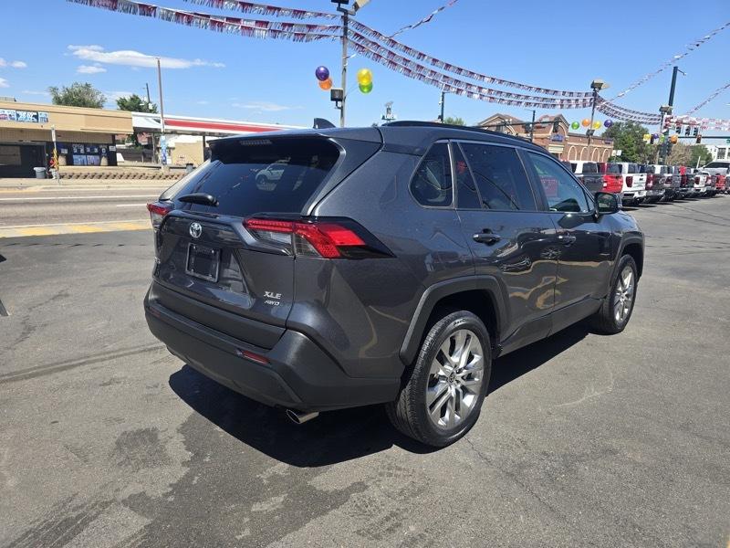 Toyota RAV4 XLE Premium AWD (Natl) 2021