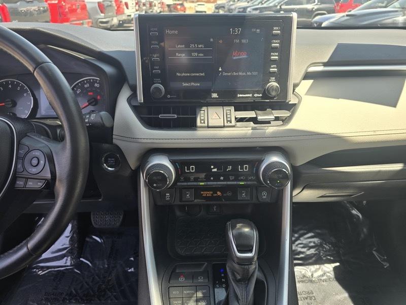 Toyota RAV4 XLE Premium AWD (Natl) 2021