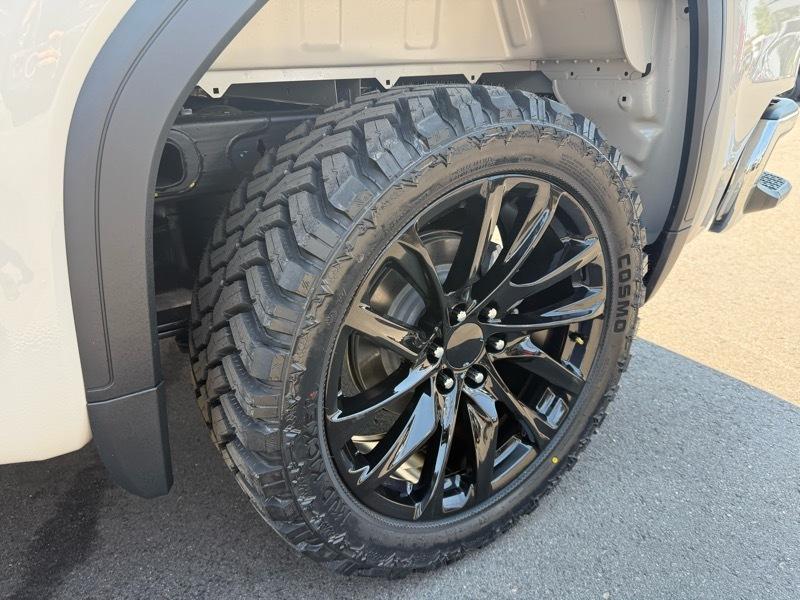 GMC Sierra 1500 4WD Reg Cab 126" Pro 2026