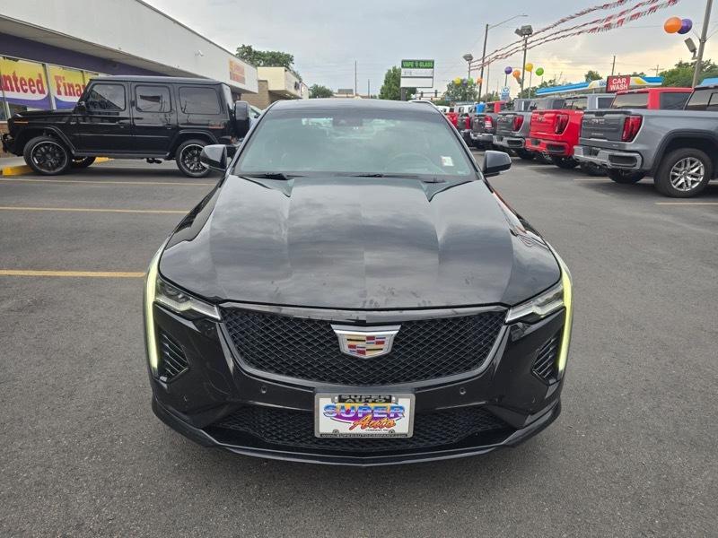 Cadillac CT4 4dr Sdn V-Series 2021