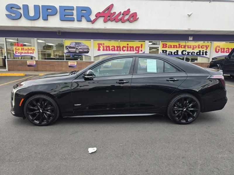 Cadillac CT4 4dr Sdn V-Series 2021