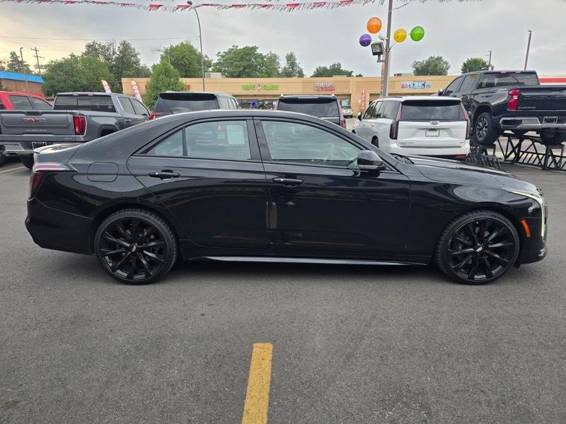 Cadillac CT4 4dr Sdn V-Series 2021