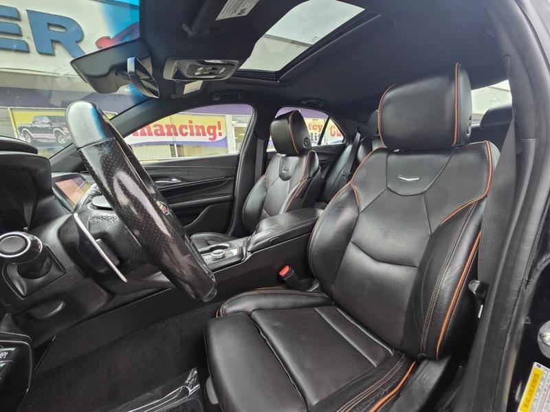 Cadillac CT4 4dr Sdn V-Series 2021