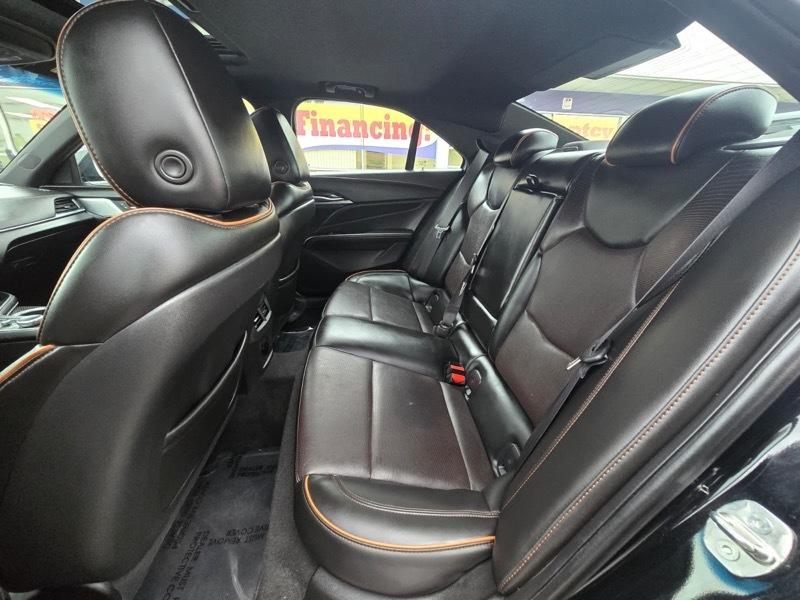 Cadillac CT4 4dr Sdn V-Series 2021