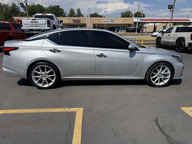 Nissan Altima 2.5 SL Sedan 2023