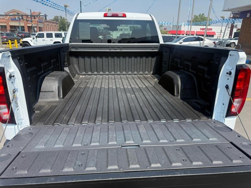 GMC Sierra 1500 4WD Reg Cab 126" Pro 2026