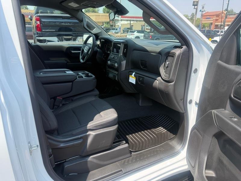 GMC Sierra 1500 4WD Reg Cab 126" Pro 2026
