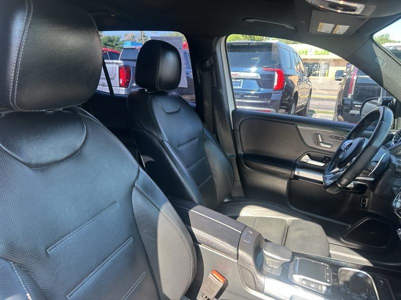 Mercedes-Benz GLB AMG GLB 35 4MATIC SUV 2023