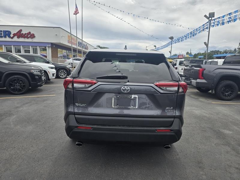 Toyota RAV4 Hybrid XLE AWD (Natl) 2025