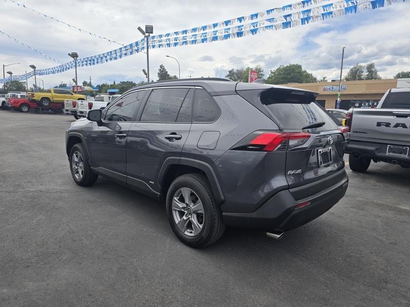 Toyota RAV4 Hybrid XLE AWD (Natl) 2025